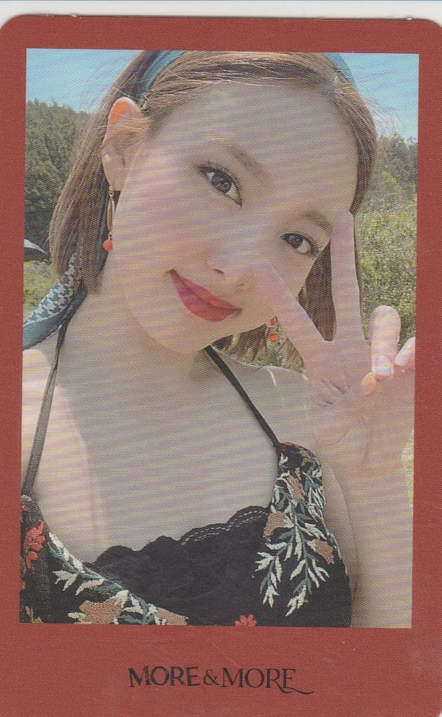 Nayeon More & More PC
