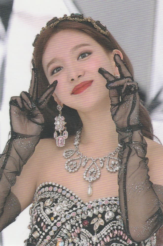 Nayeon Feels Special Monograph PC